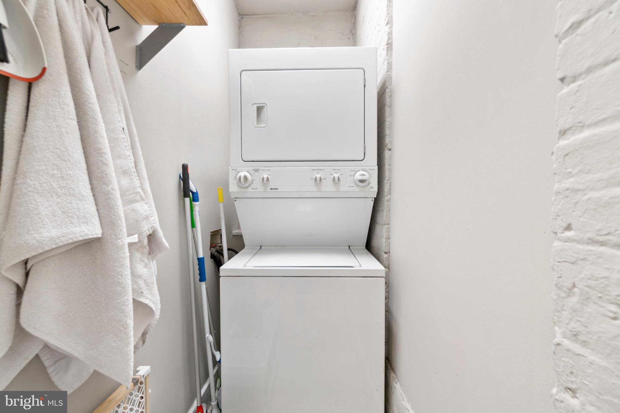 HAMPDEN HISTORIC DISTRICT - Residential Lease