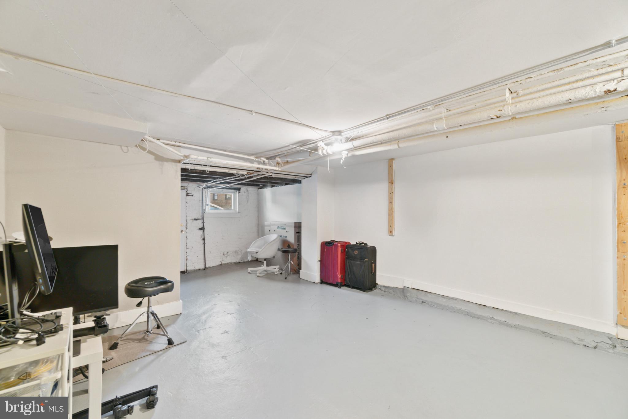 HAMPDEN HISTORIC DISTRICT - Residential Lease