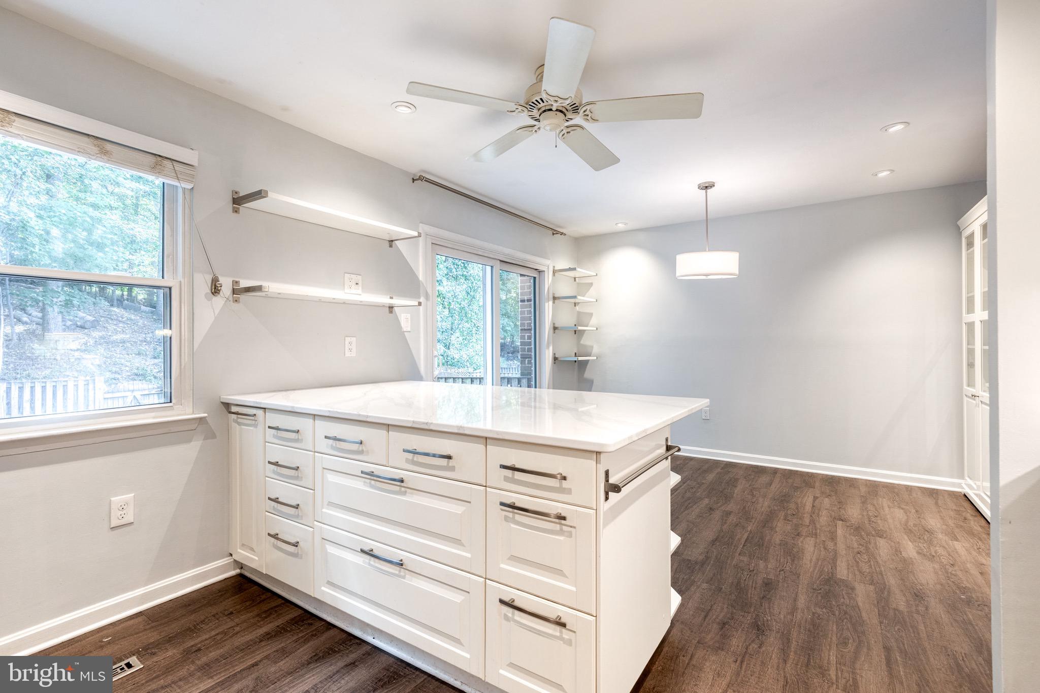 31 OAK SHADOWS COURT