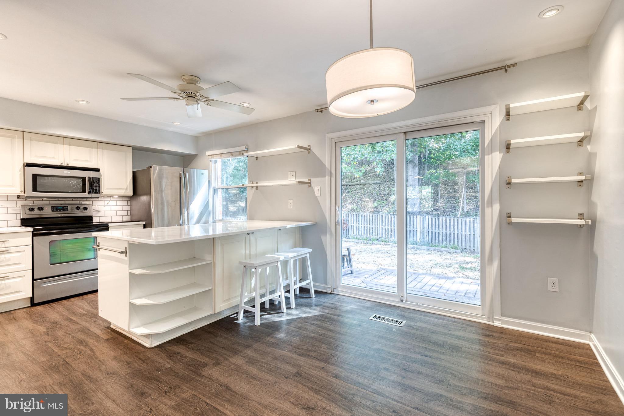 31 OAK SHADOWS COURT