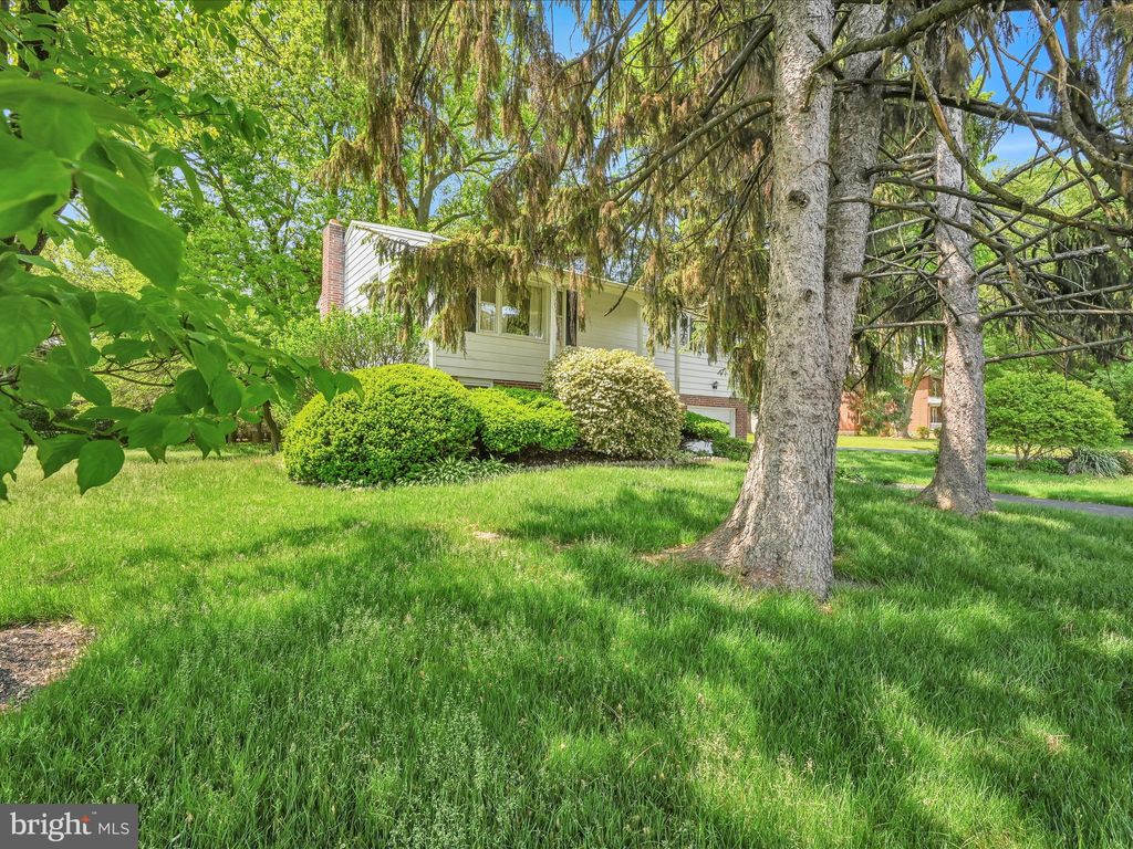 Photo of 1150 ROHRERSTOWN RD, LANCASTER, PA 17601 (MLS # PALA2035114)