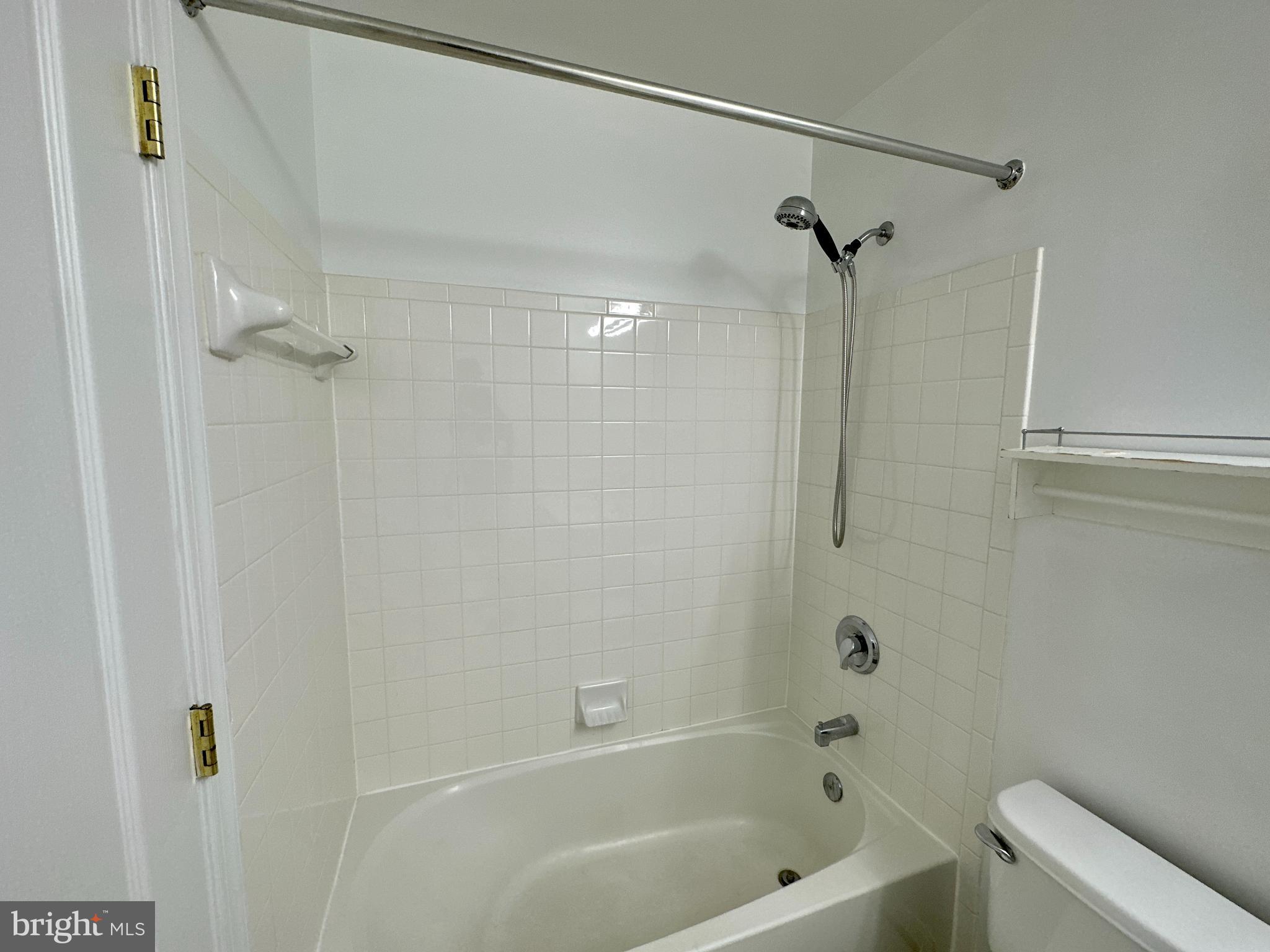 CLARKS GLEN - Residential Lease