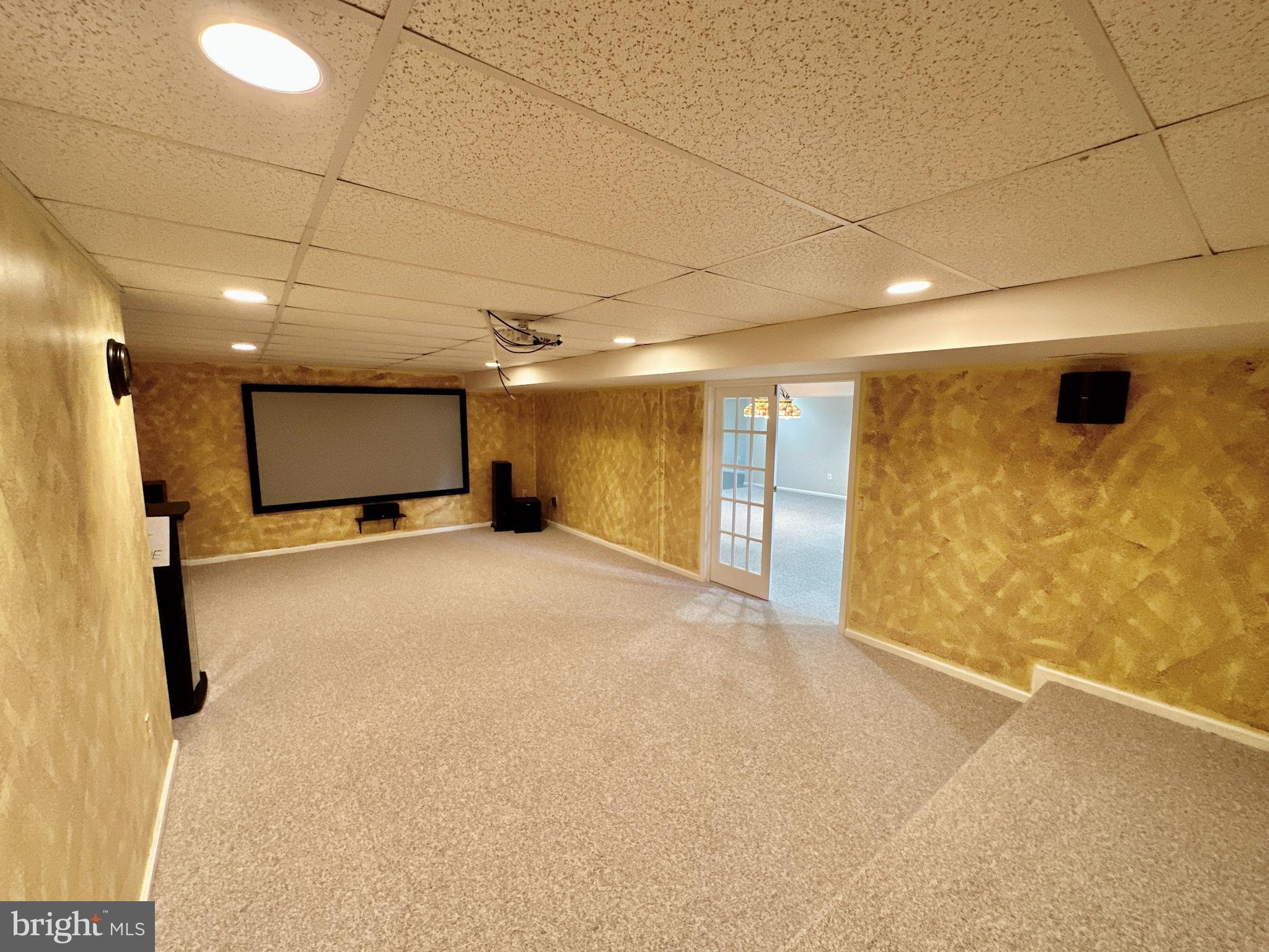 CLARKS GLEN - Residential Lease