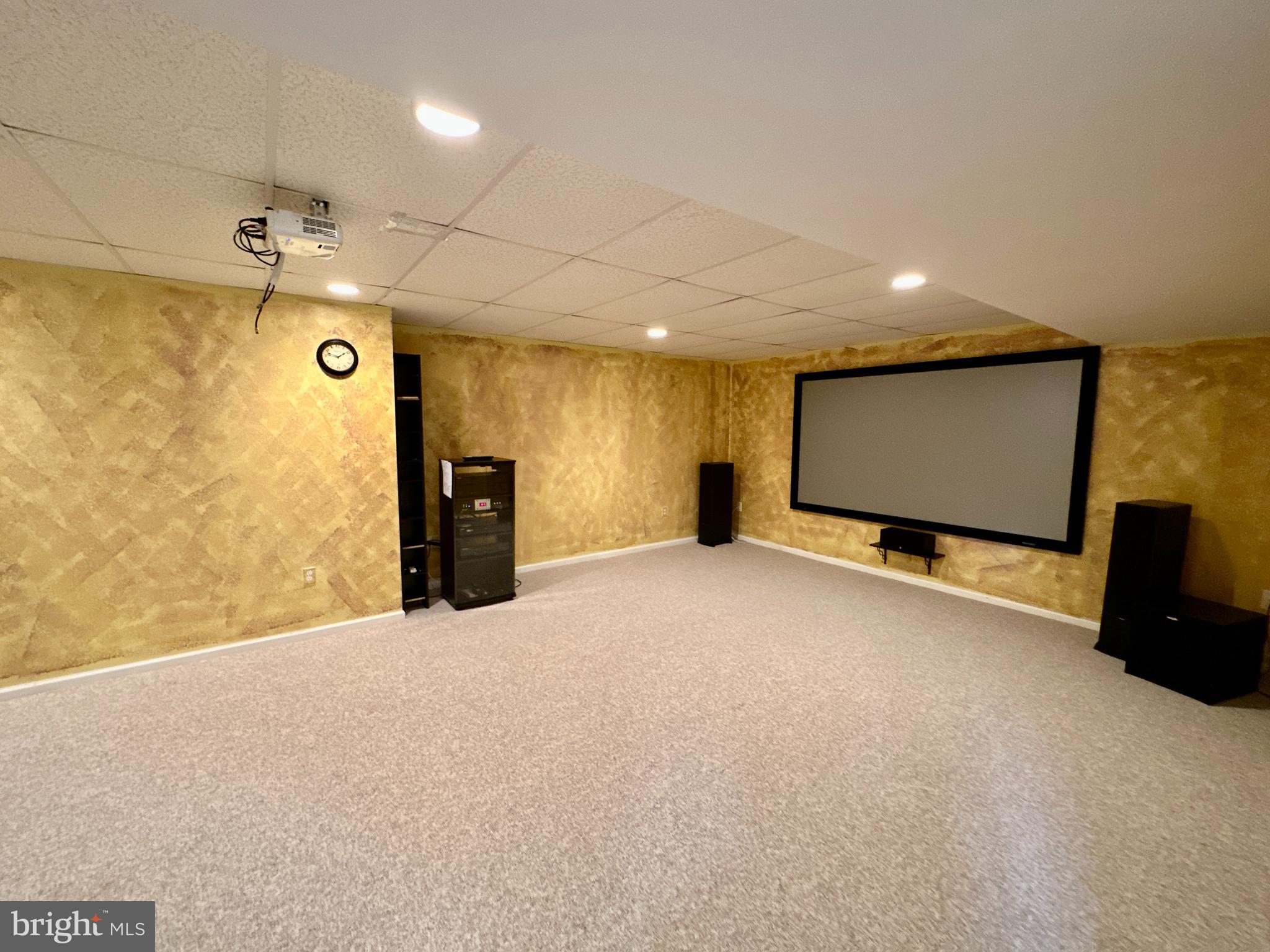 CLARKS GLEN - Residential Lease