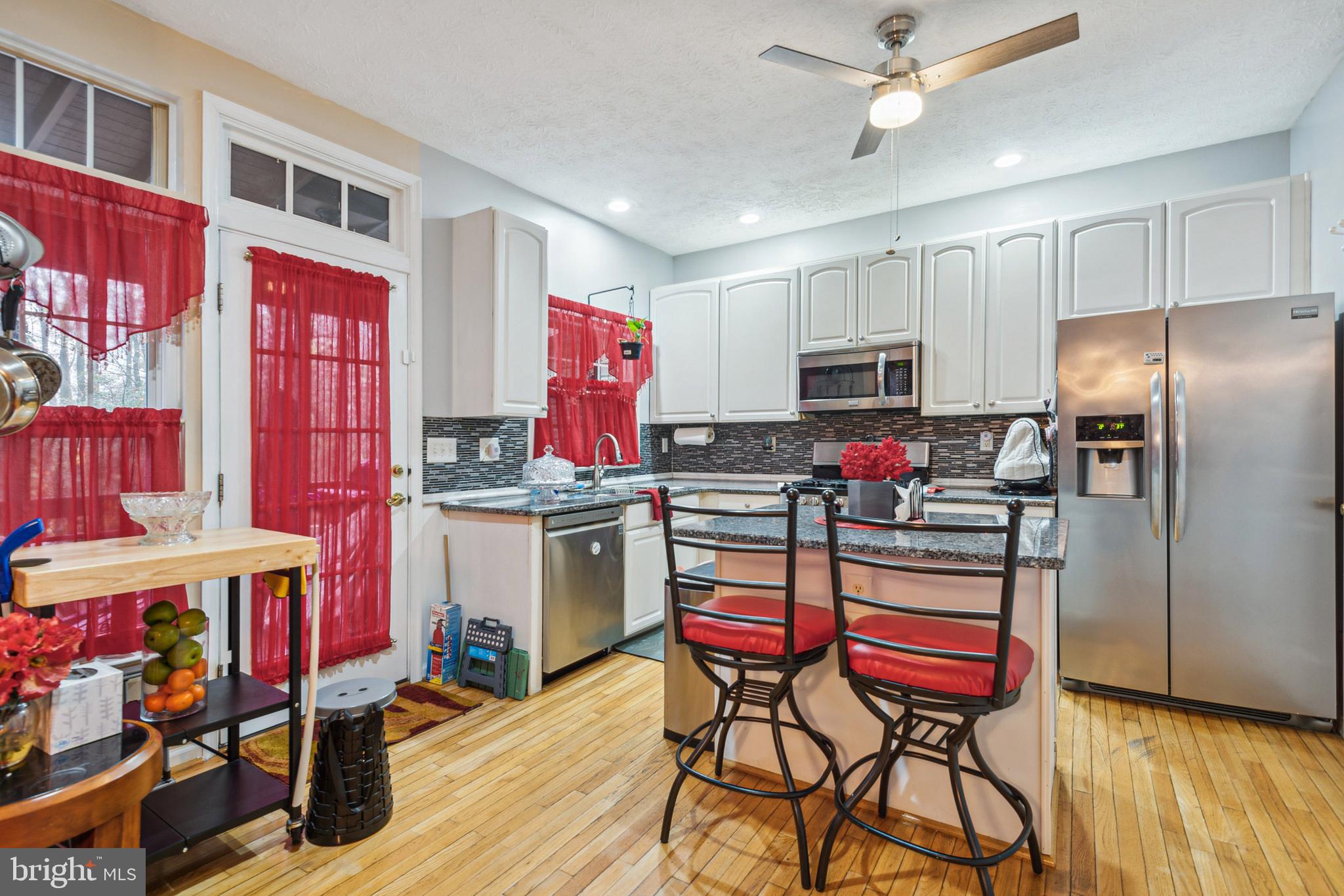 SEVEN OAKS - Residential