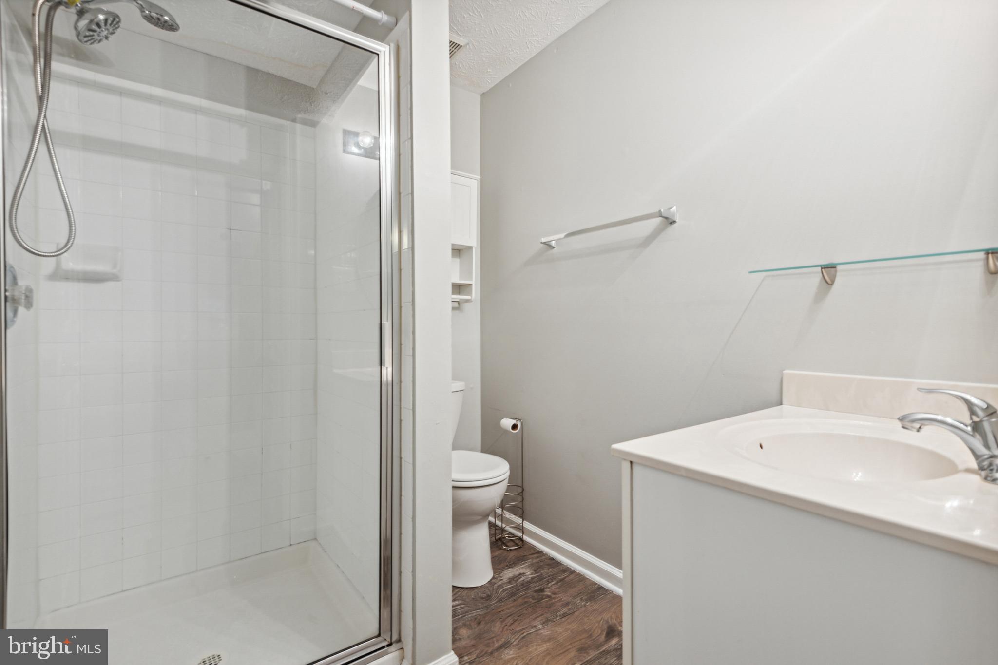 SEVEN OAKS - Residential