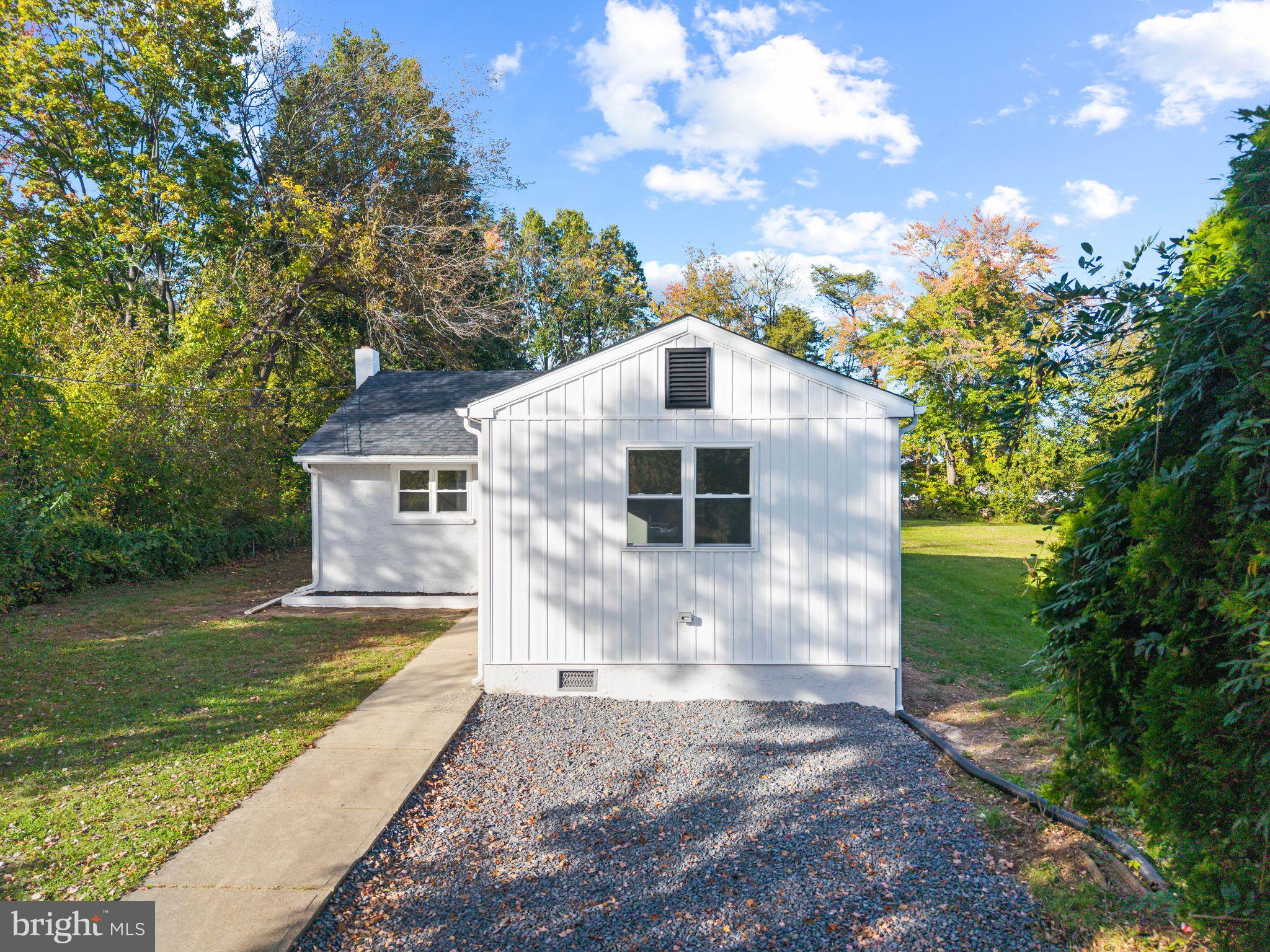 17 COLES ROAD