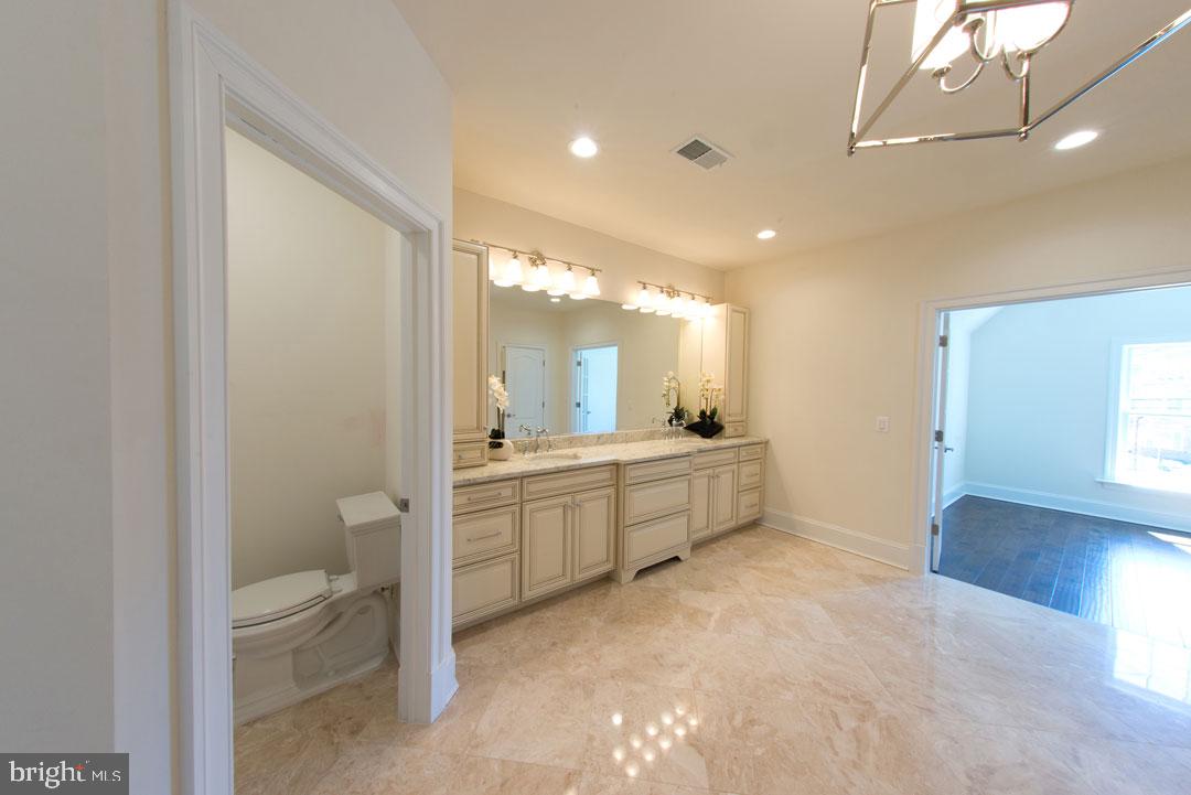 HOLMES RUN ACRES - Residential