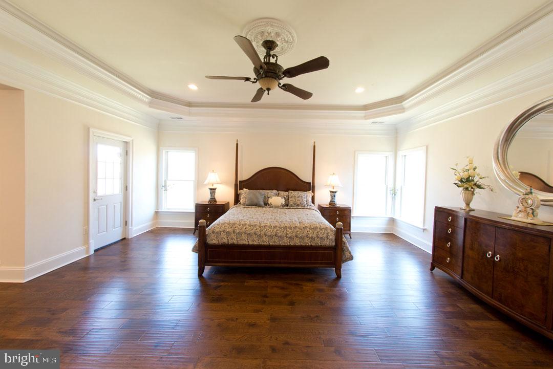 HOLMES RUN ACRES - Residential