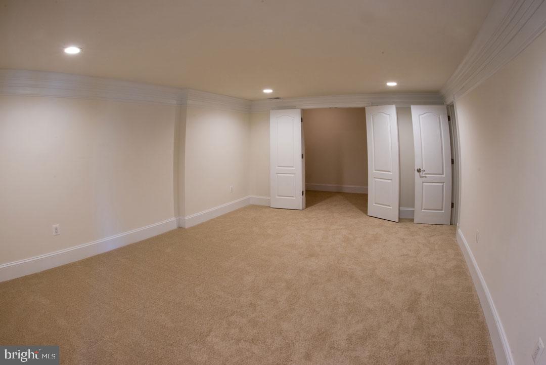 HOLMES RUN ACRES - Residential