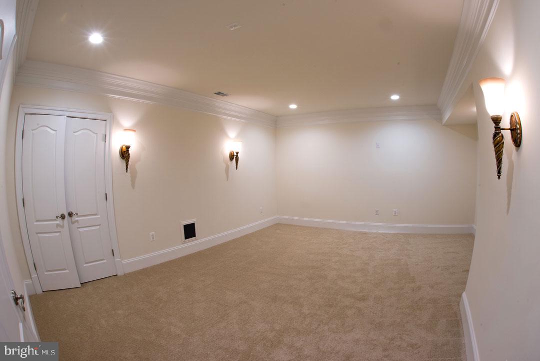 HOLMES RUN ACRES - Residential