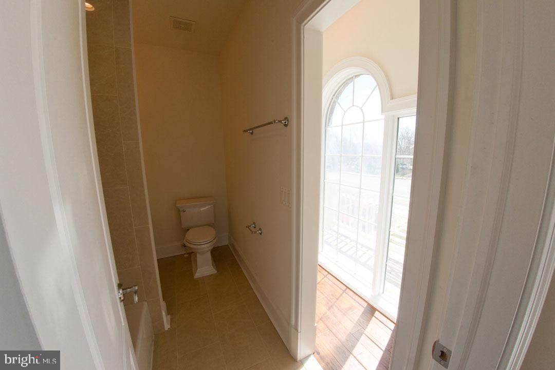 HOLMES RUN ACRES - Residential