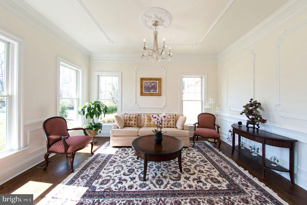 HOLMES RUN ACRES - Residential