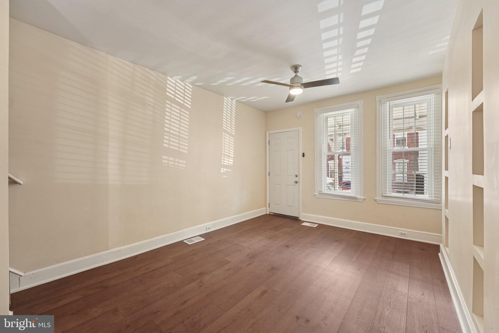 NORRISTOWN - Residential