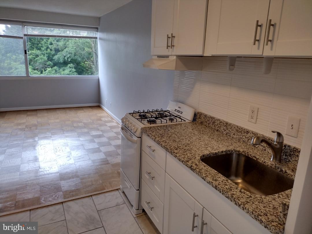 WILLOUGHBY OF CHEVY CHASE - Residential Lease