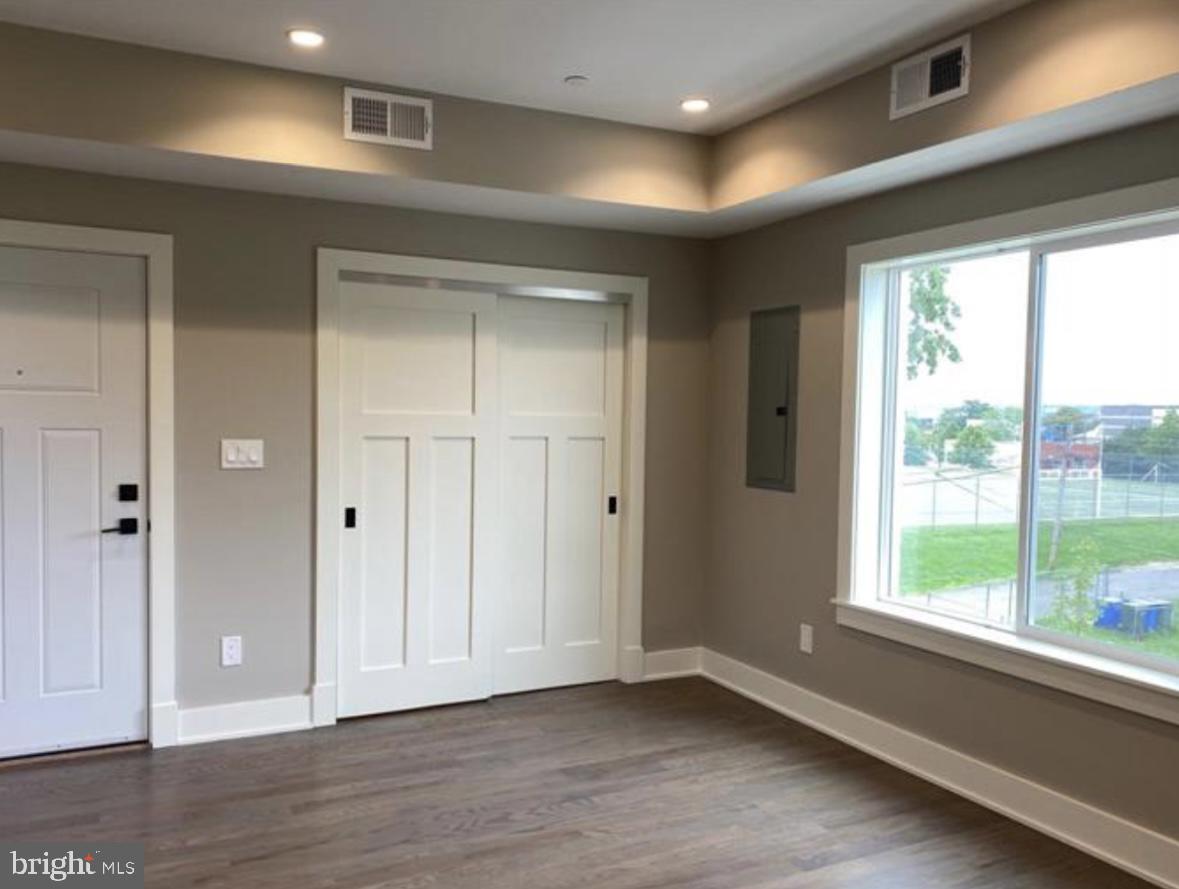 1701 TRINIDAD AVENUE NE 5