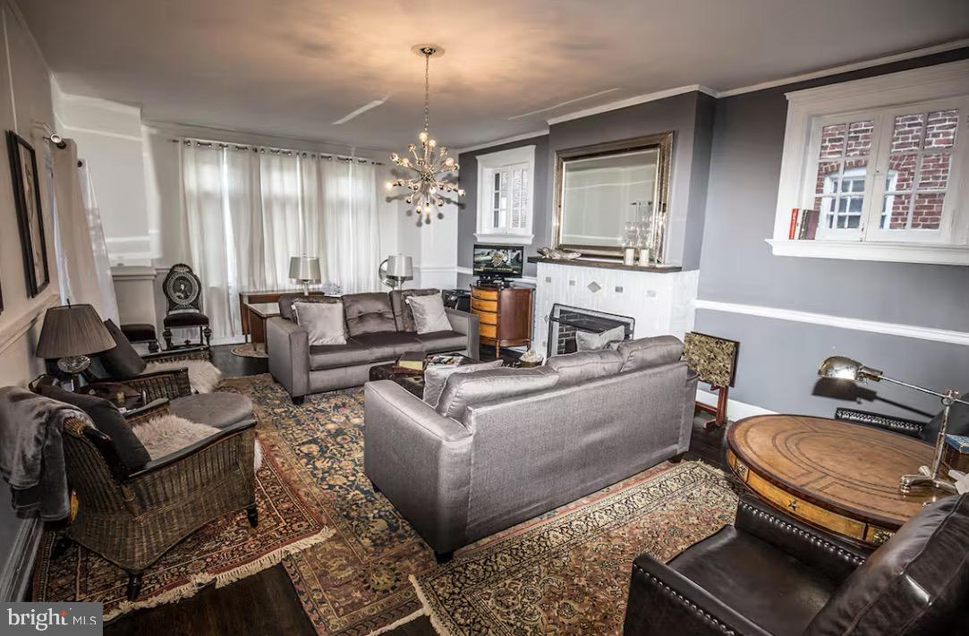 HISTORIC FAN DISTRICT - Residential