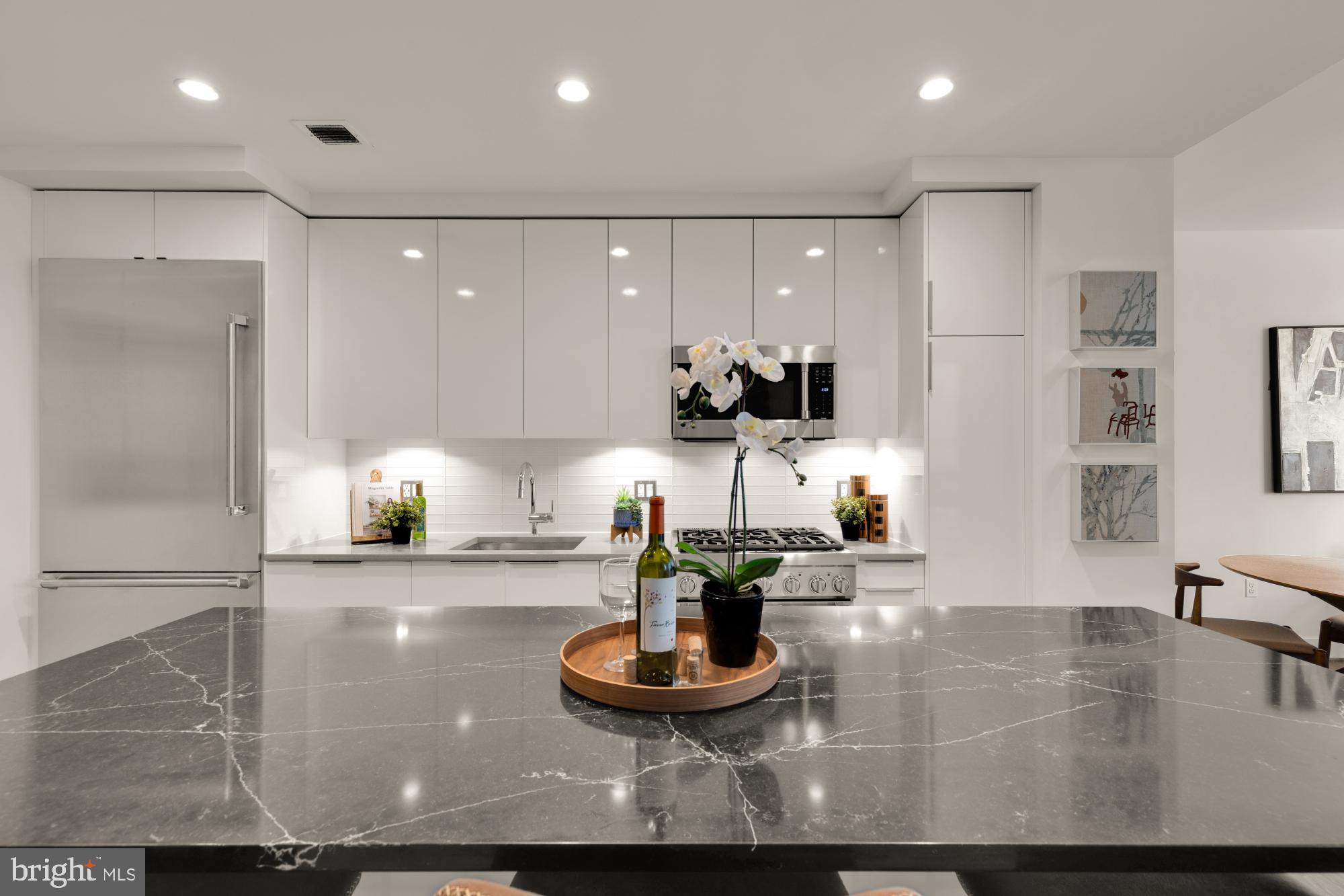 45 SUTTON SQUARE SW 303