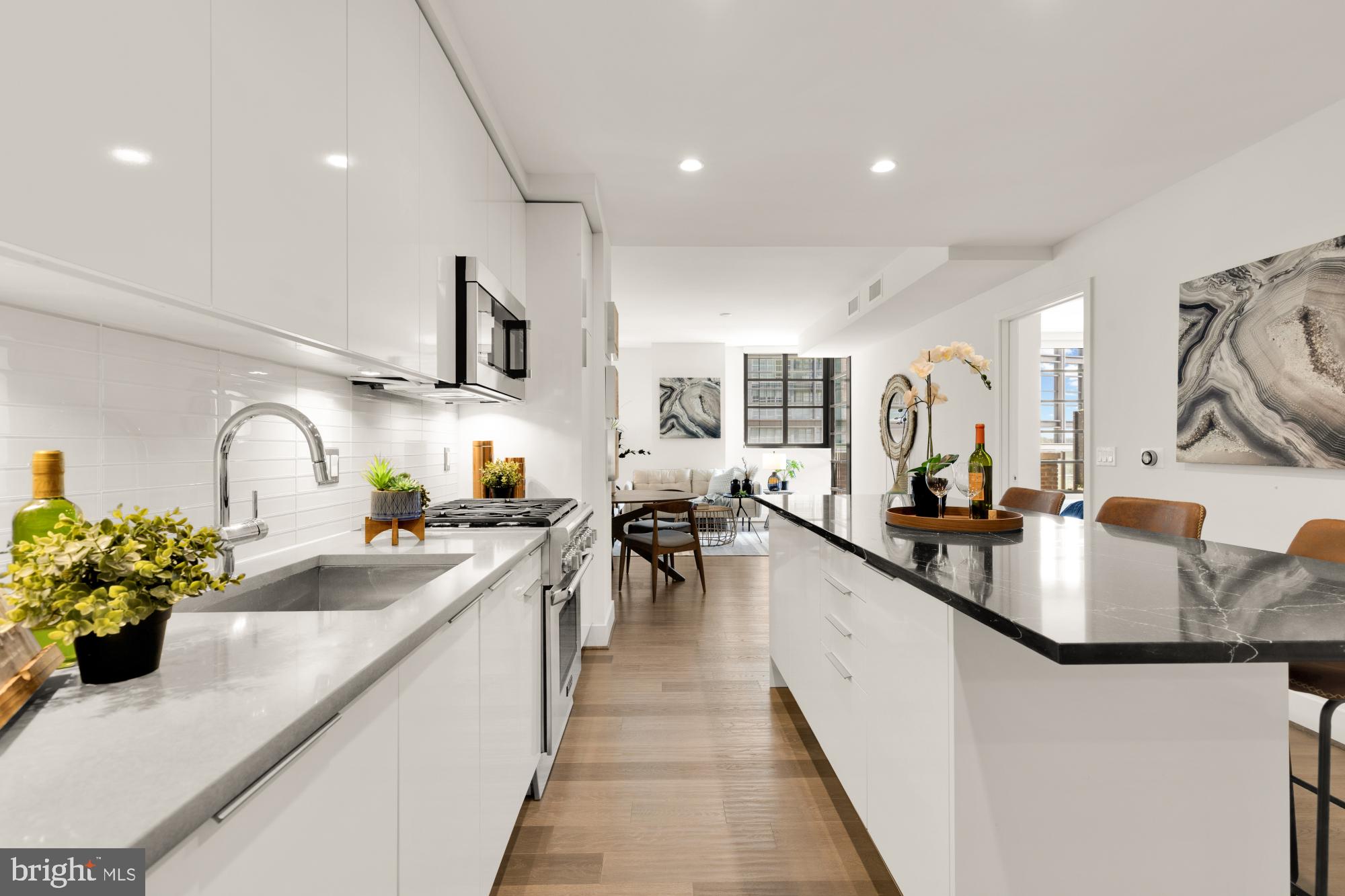 45 SUTTON SQUARE SW 303