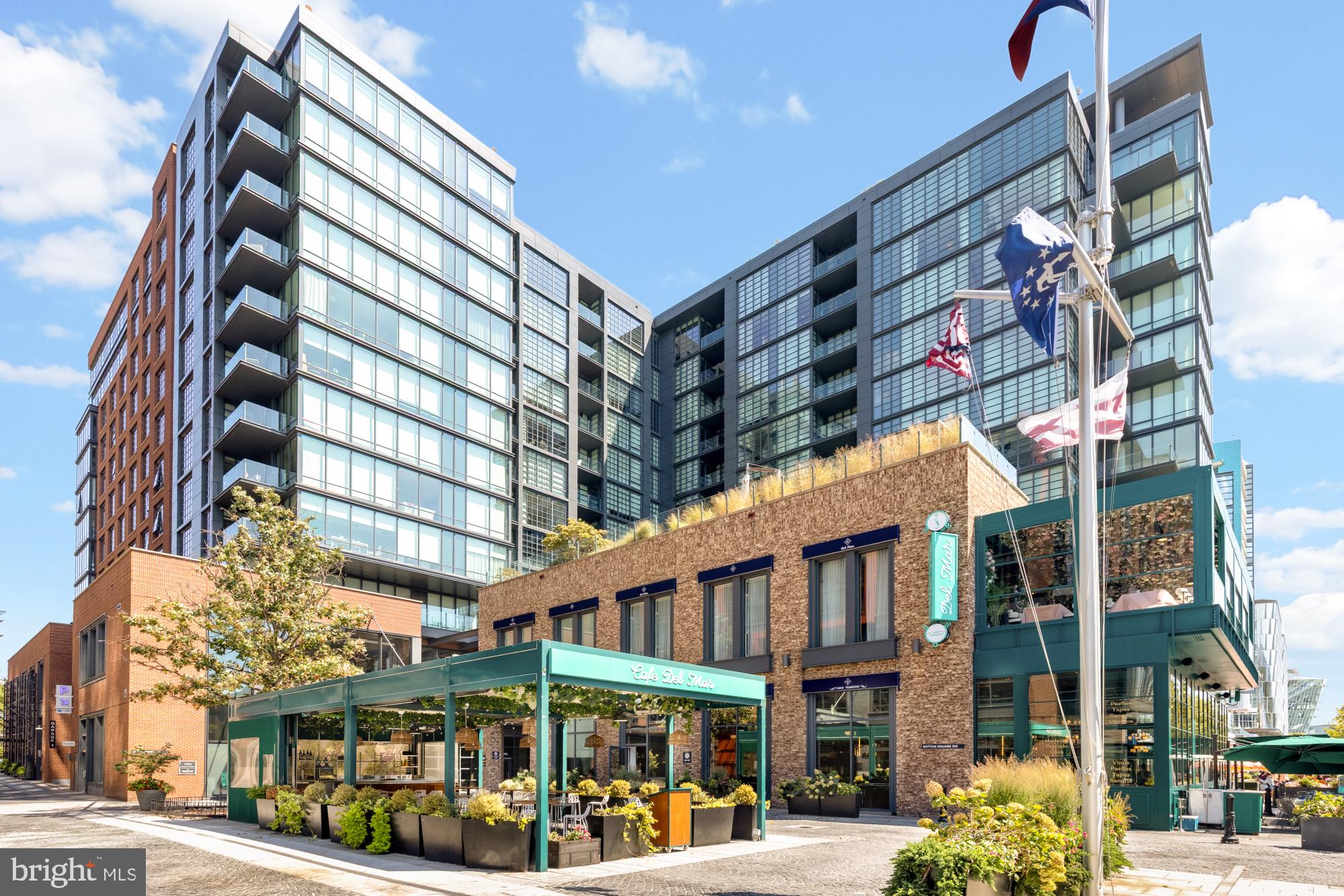 45 SUTTON SQUARE SW 303