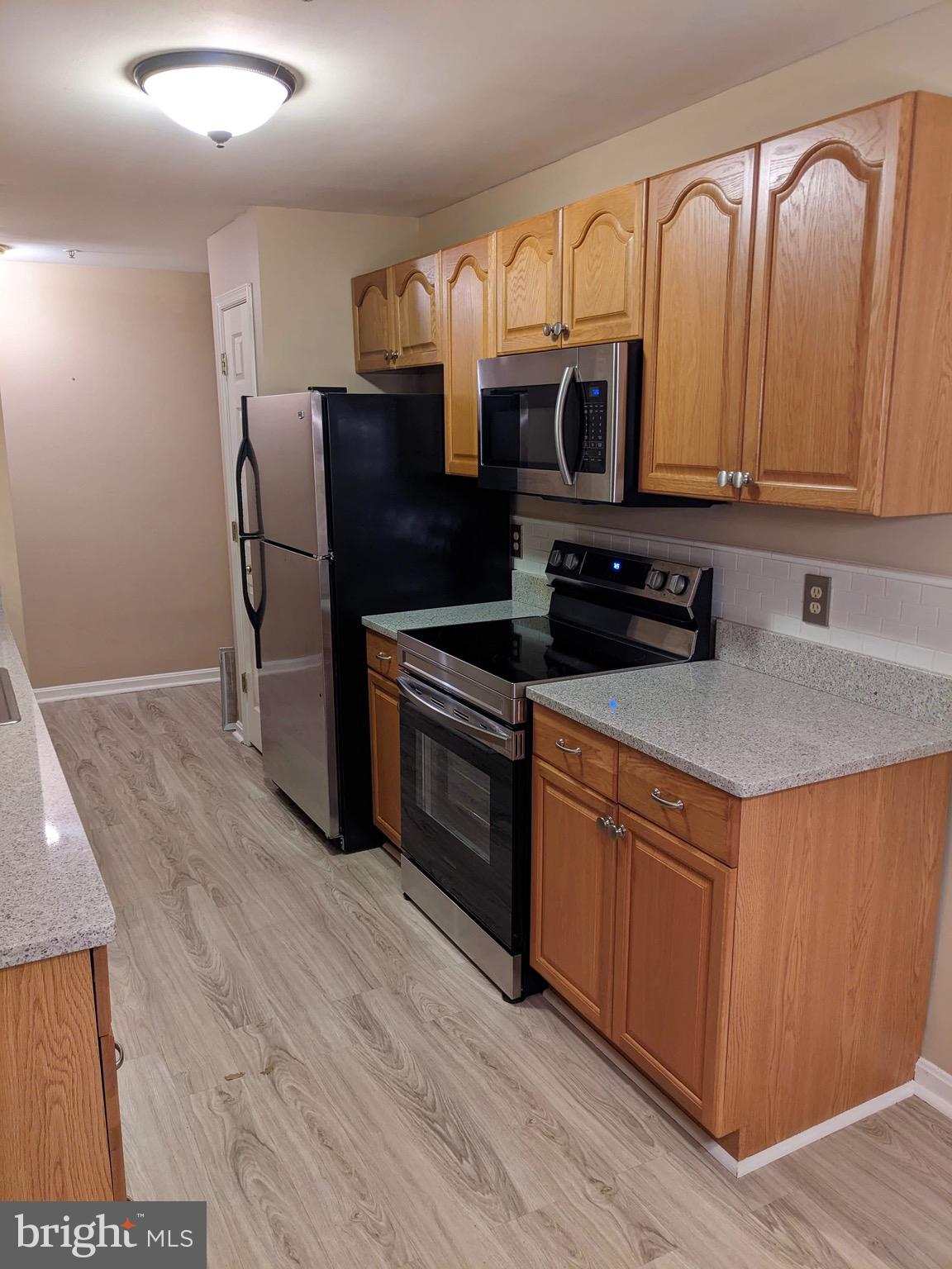 BAYSIDE - Residential Lease