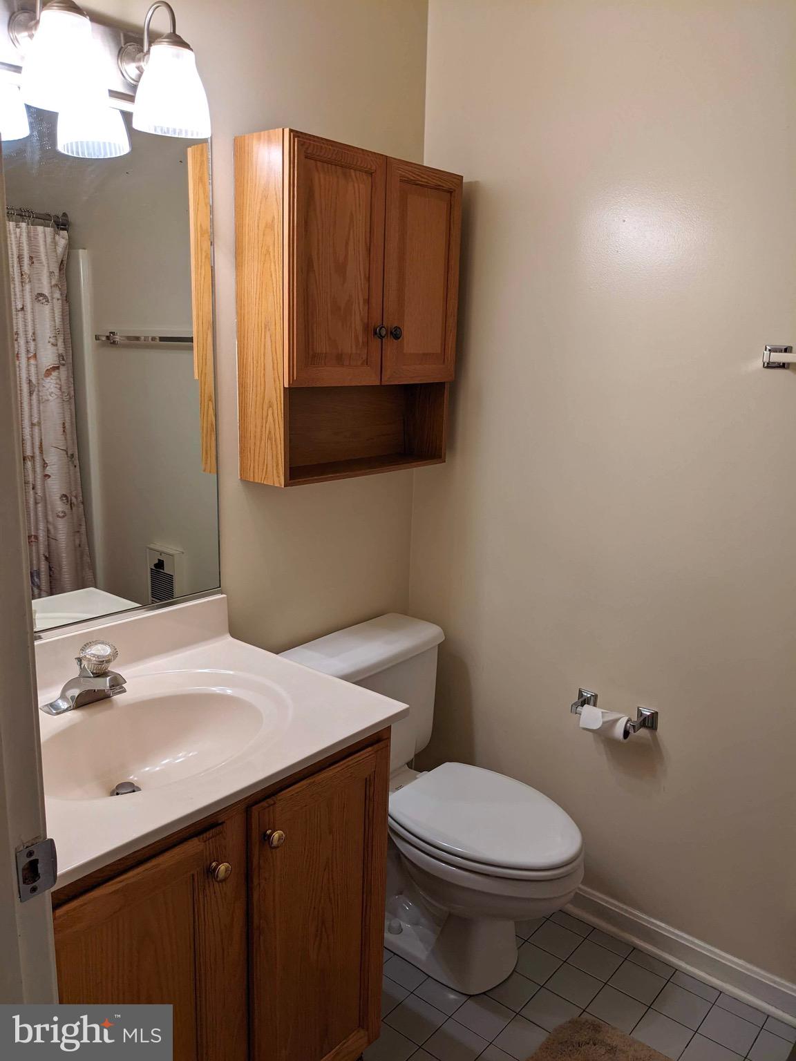 BAYSIDE - Residential Lease