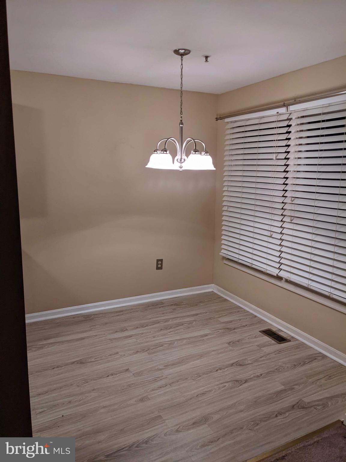 BAYSIDE - Residential Lease