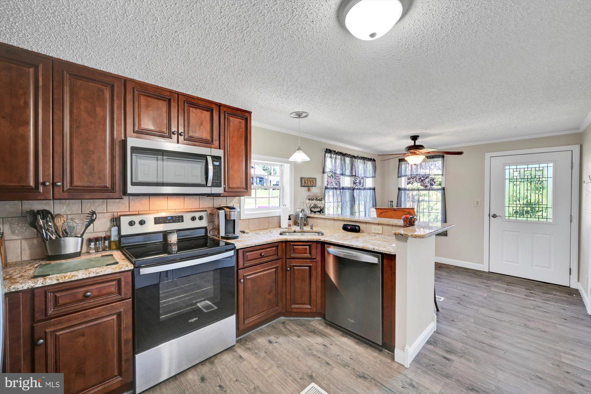 LAKE WYNONAH - Residential