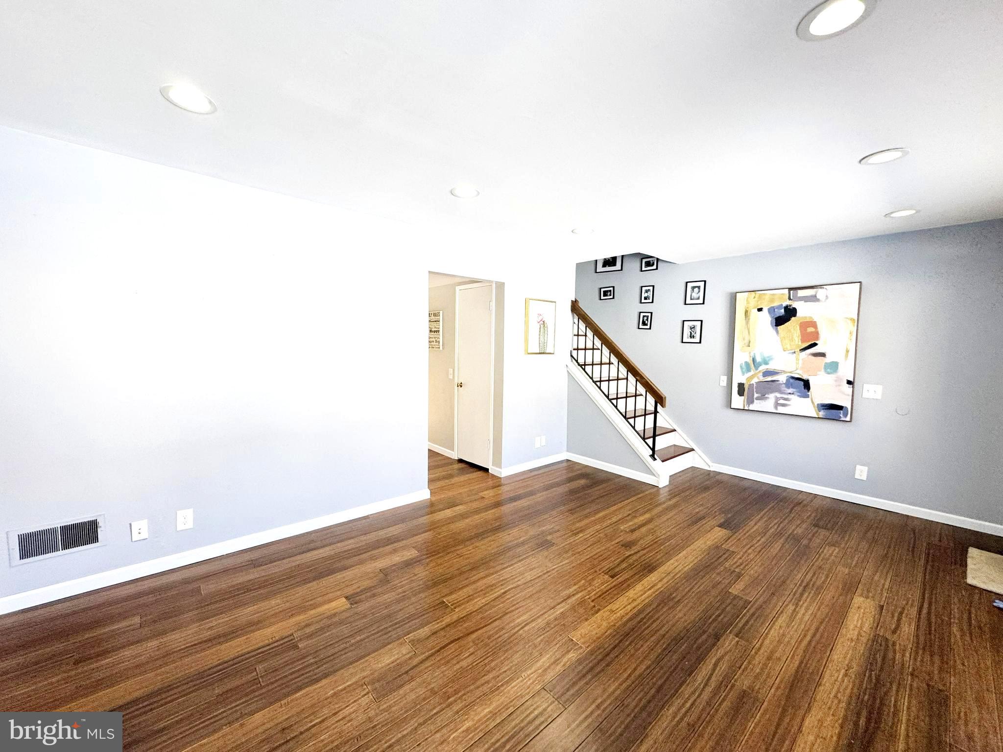 2600 GLENGYLE DRIVE 118