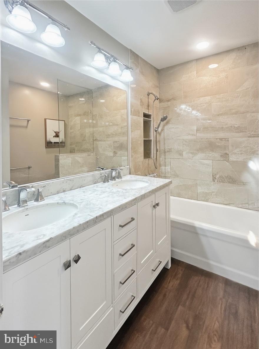 MOSBYS LANDING - Residential