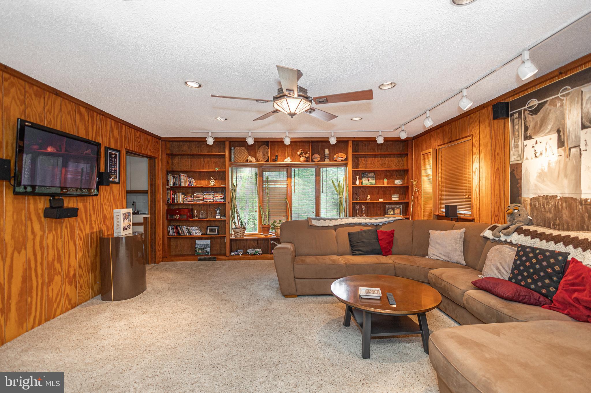 CARRIAGE HILL - Residential