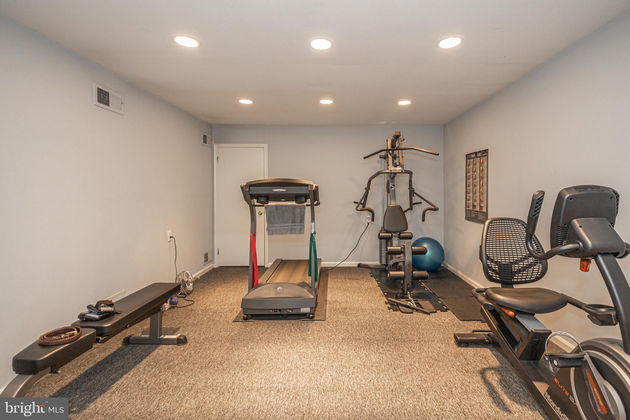 CARRIAGE HILL - Residential