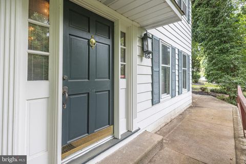 856 GAINSWAY ROAD YARDLEY PA 19067