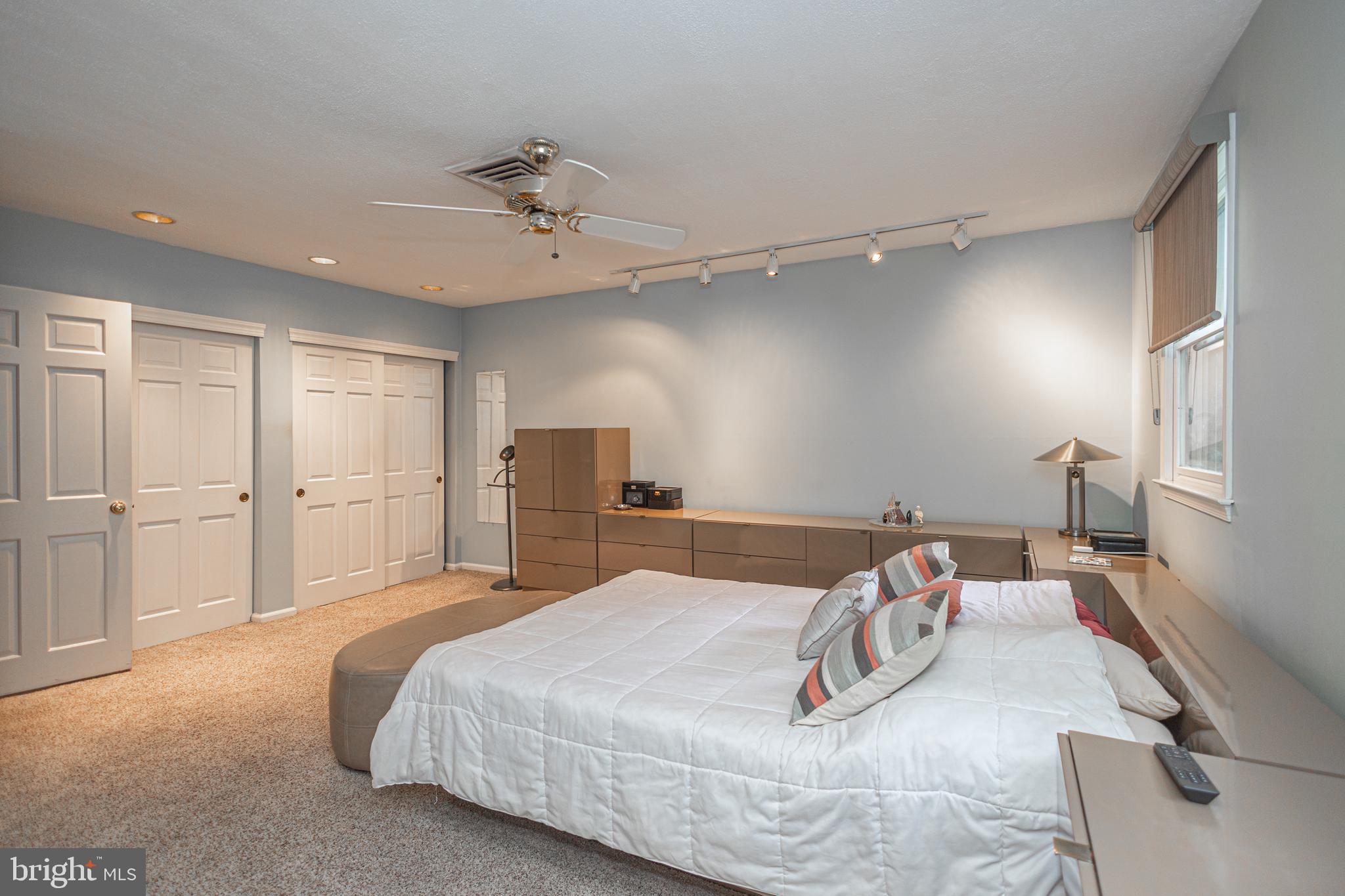 CARRIAGE HILL - Residential