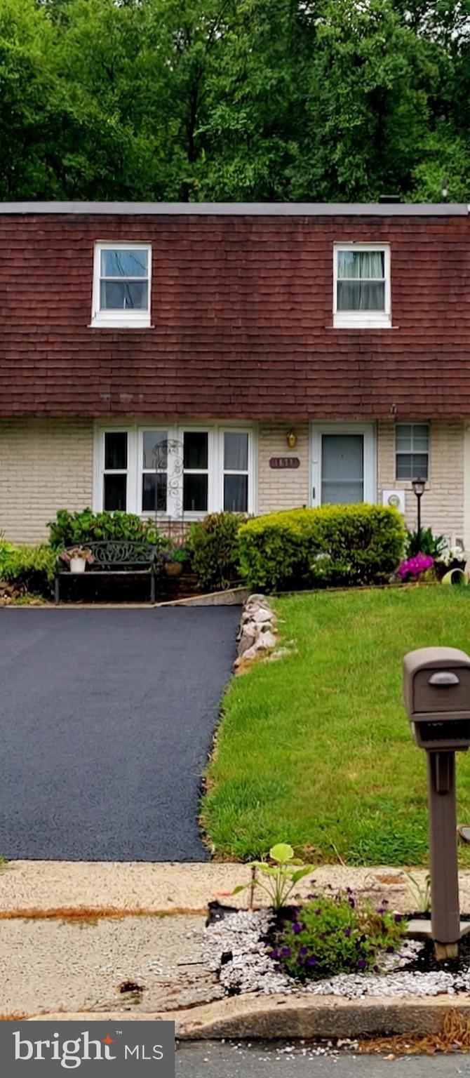 1078 FOX RUN