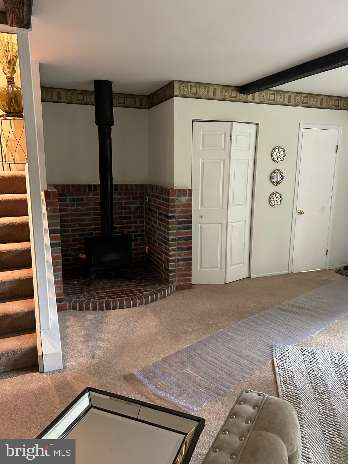 1078 FOX RUN
