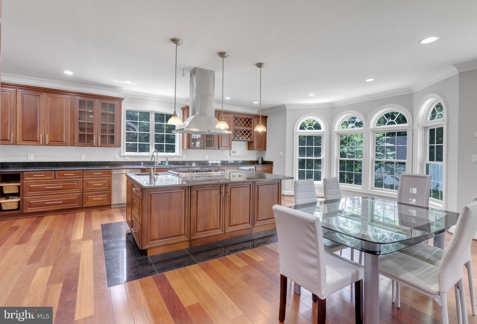 6529 FAIRLAWN DRIVE