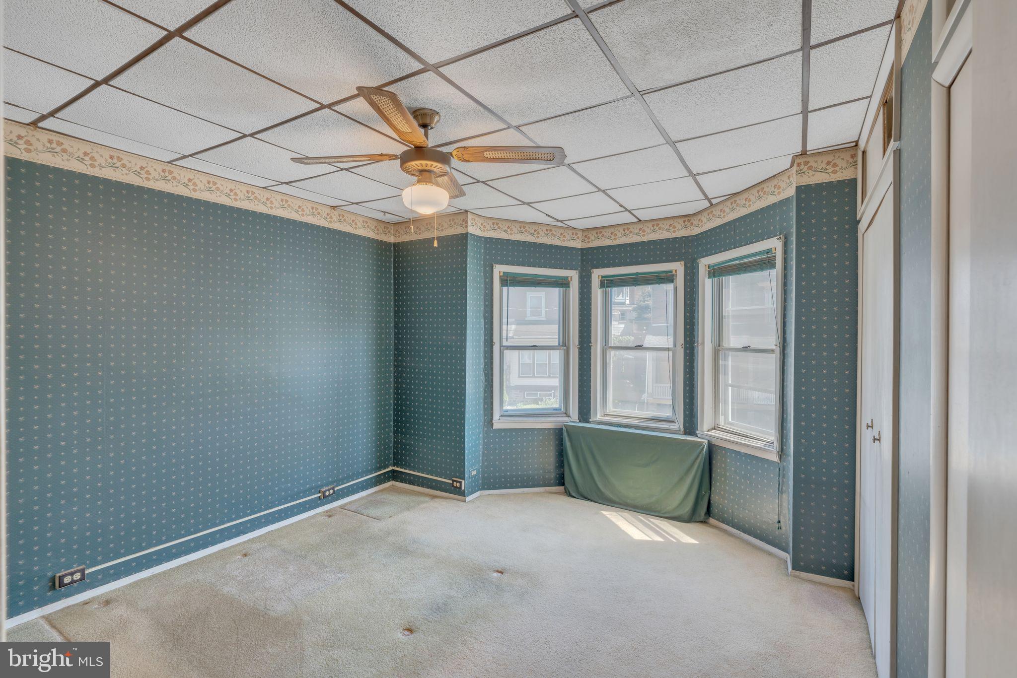 ROXBOROUGH - Residential