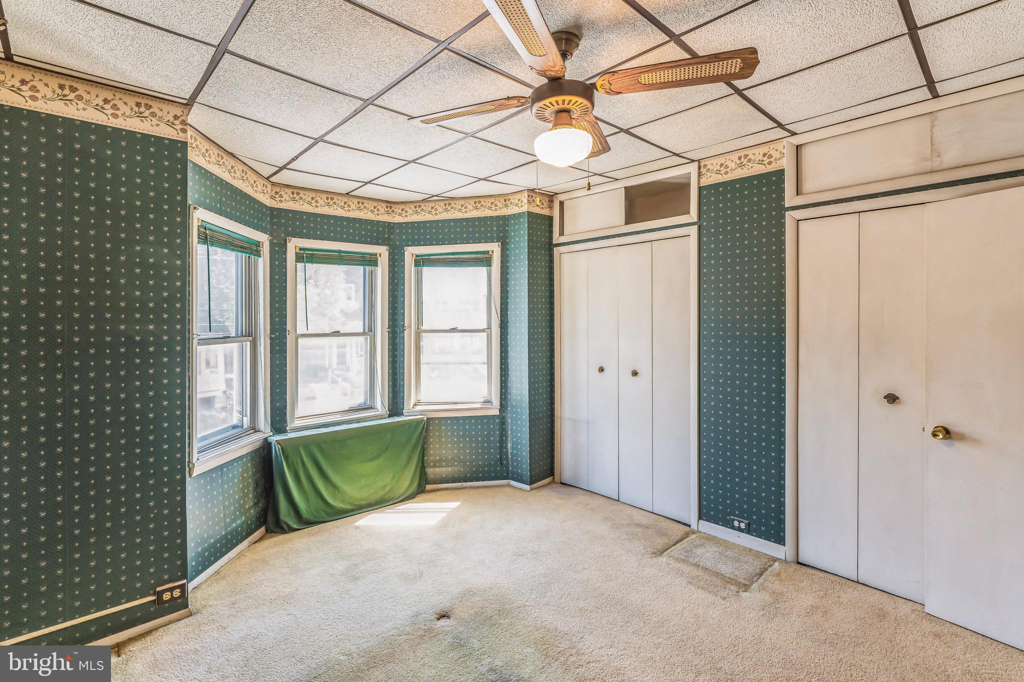 ROXBOROUGH - Residential