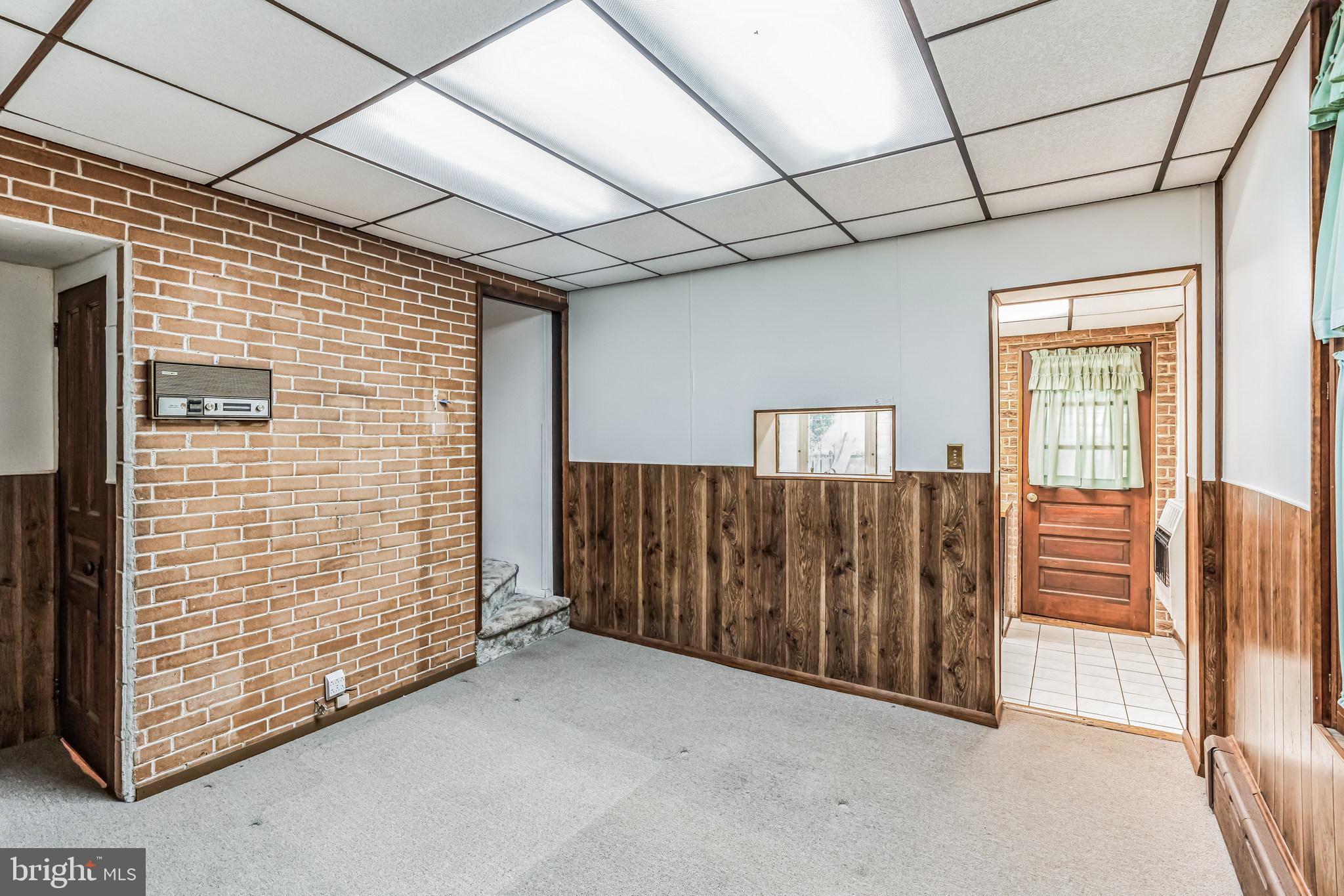 ROXBOROUGH - Residential