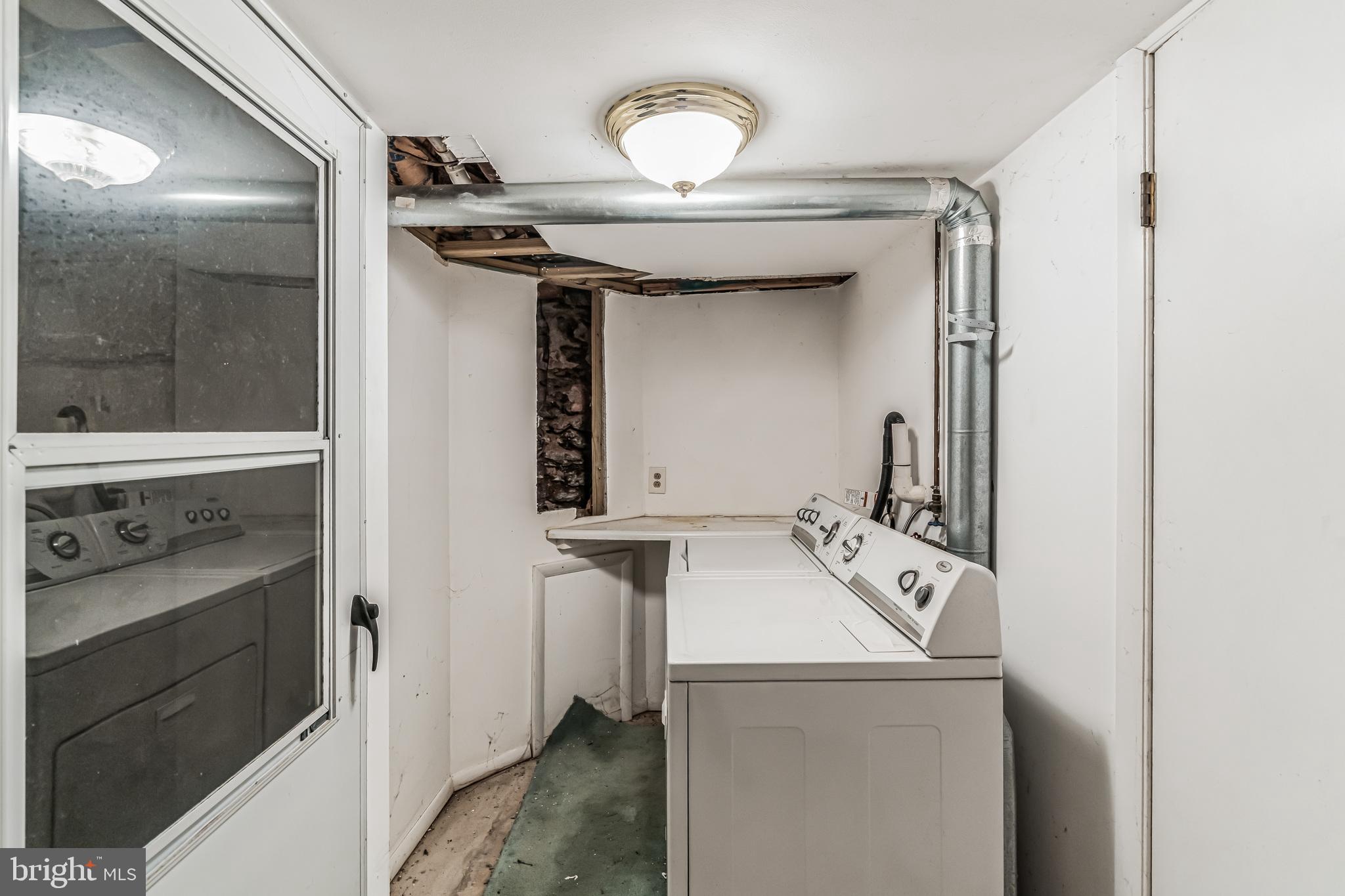 ROXBOROUGH - Residential