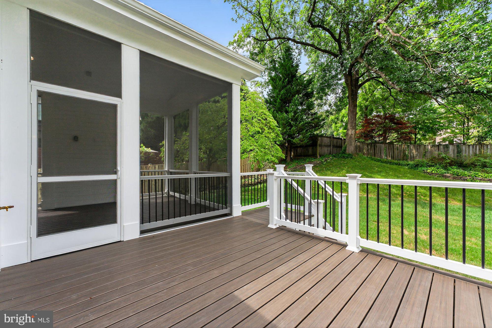 DEVON PARK - Residential