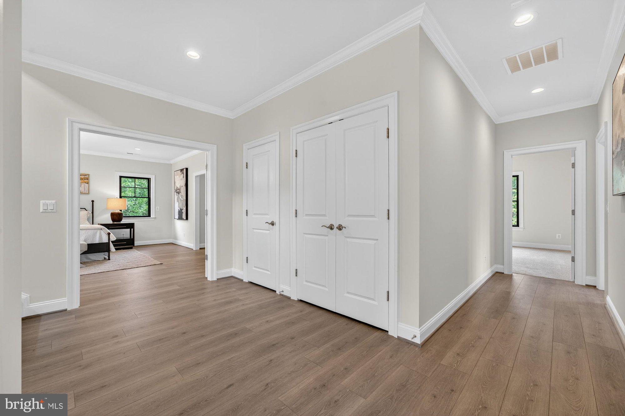 DEVON PARK - Residential