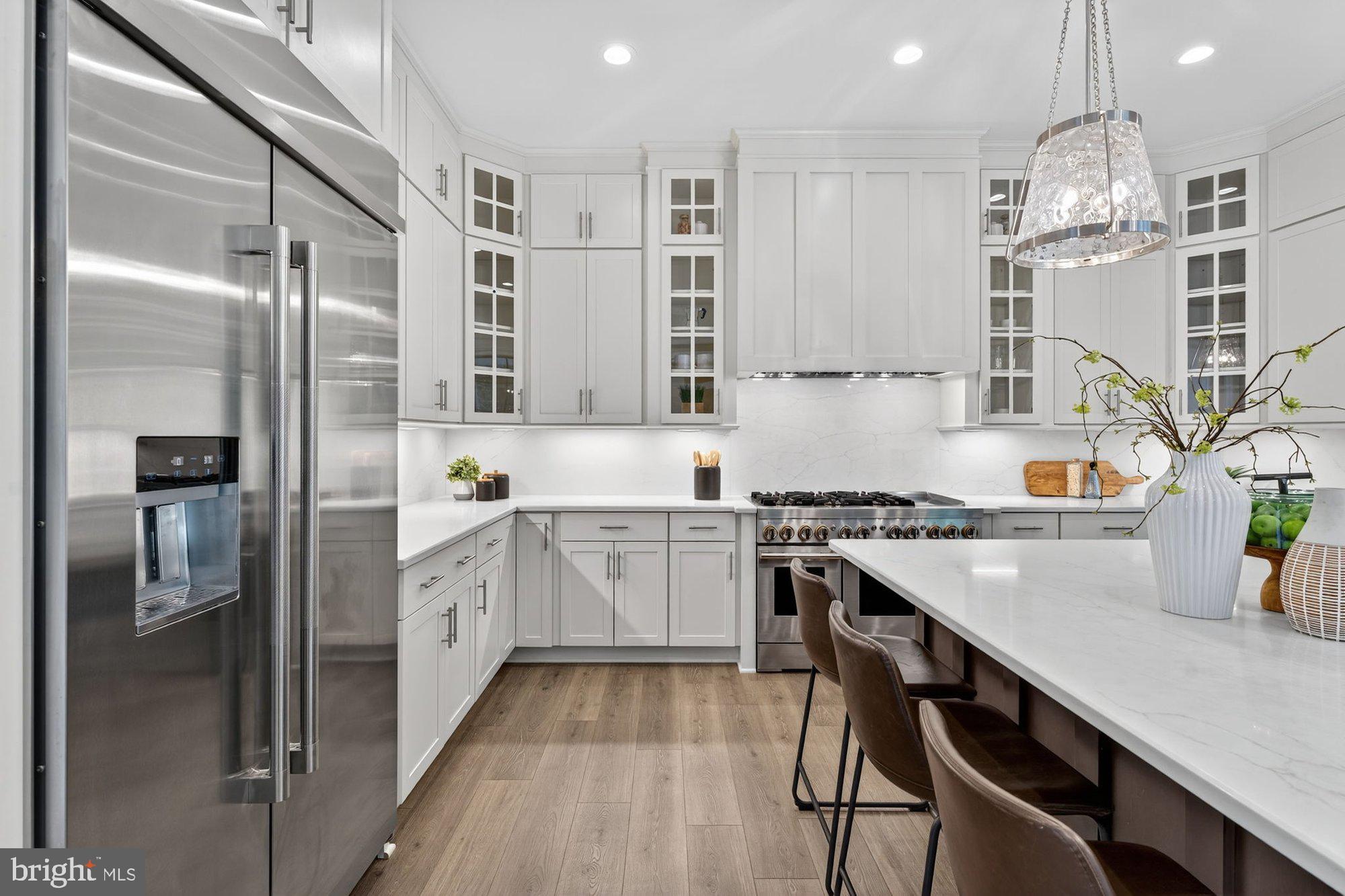 DEVON PARK - Residential