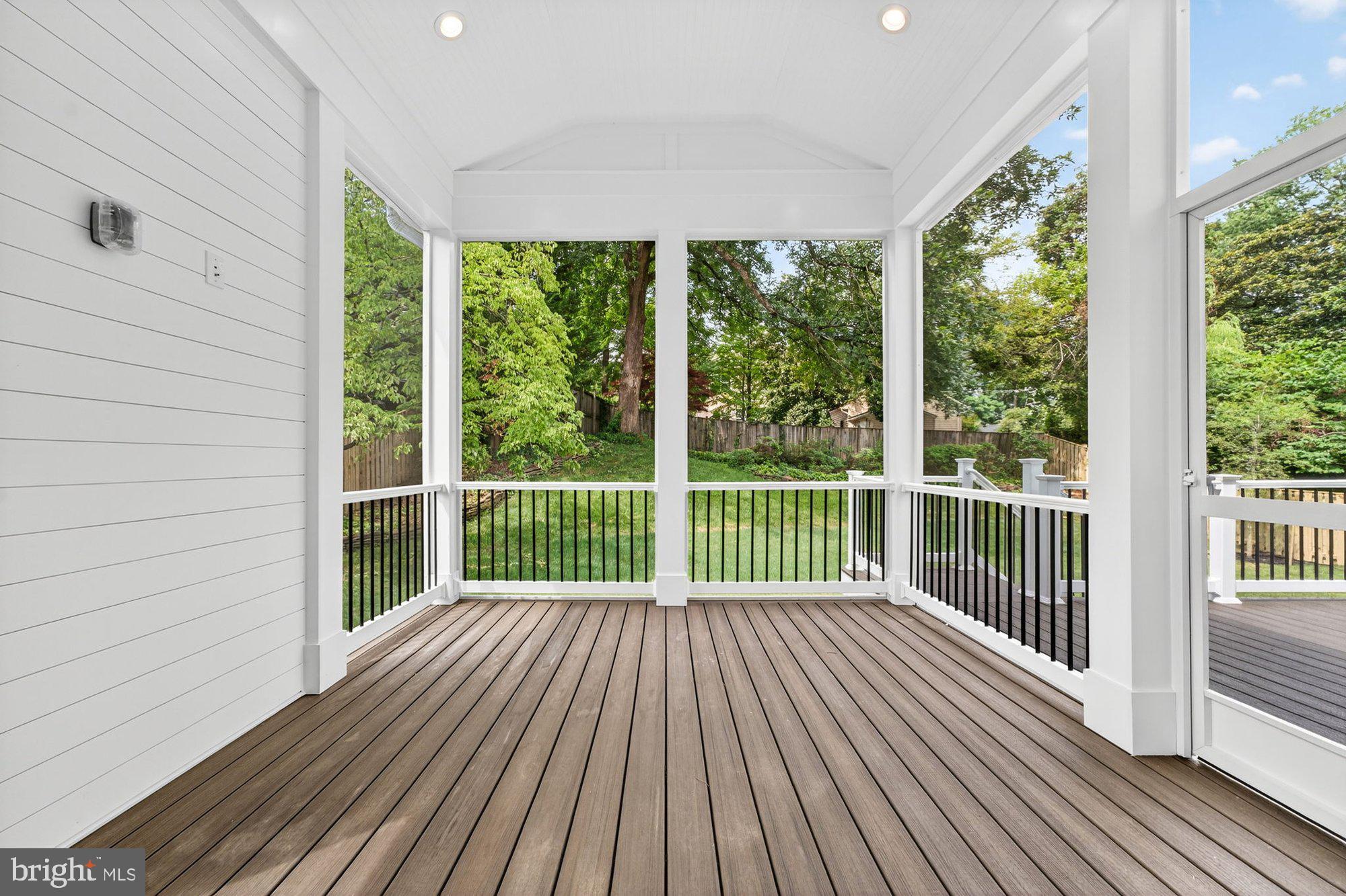 DEVON PARK - Residential