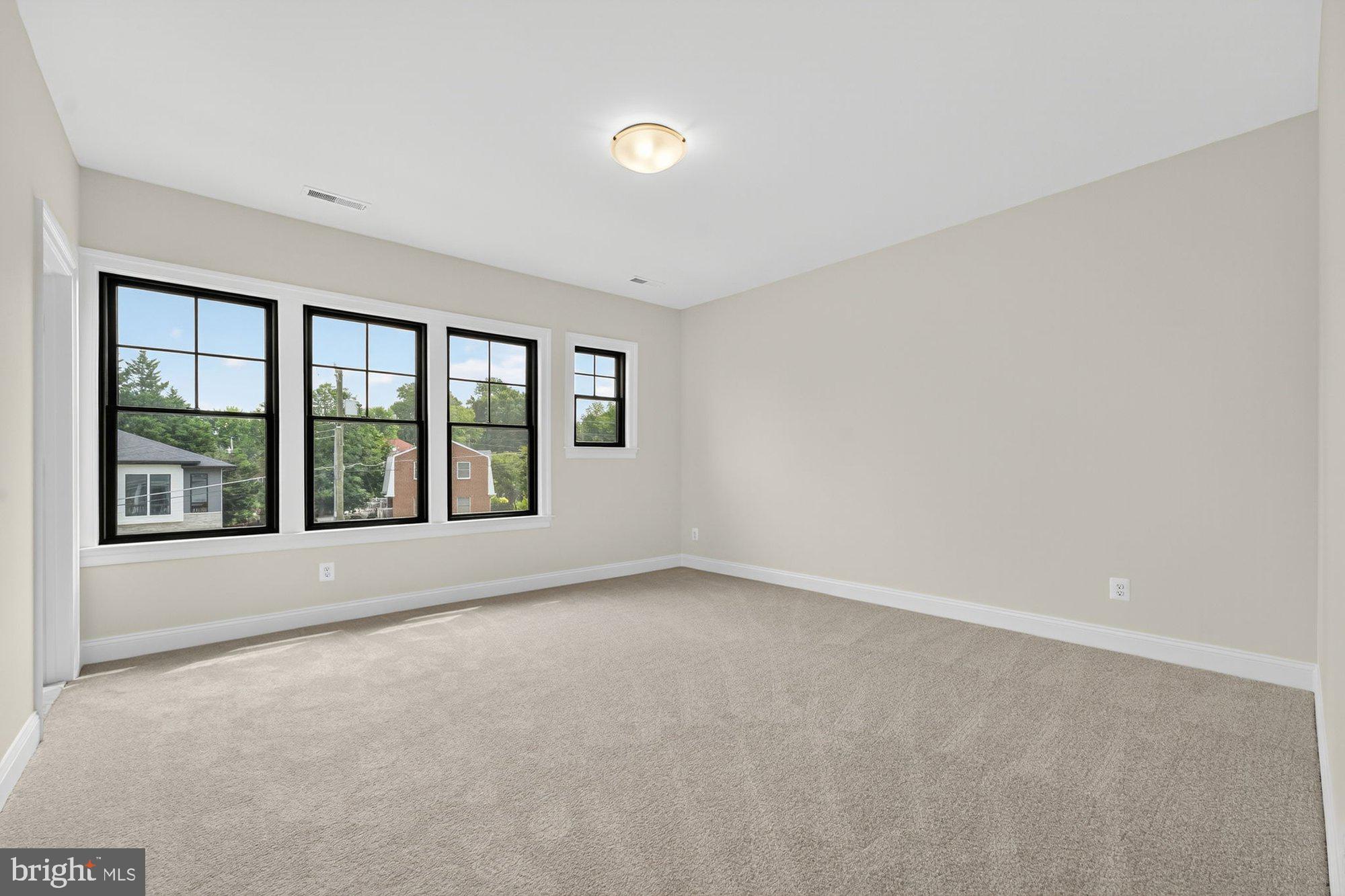 DEVON PARK - Residential