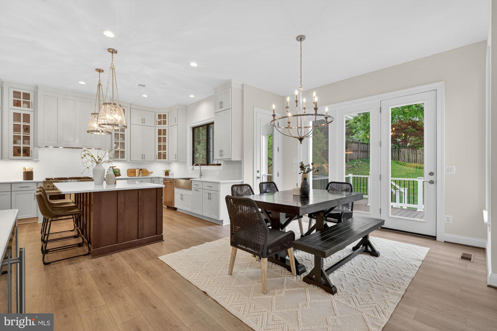 DEVON PARK - Residential