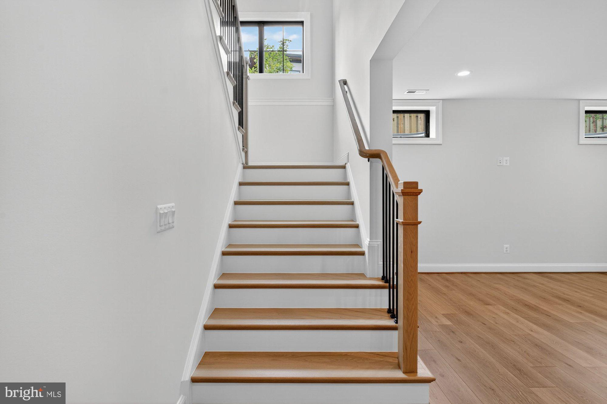 DEVON PARK - Residential