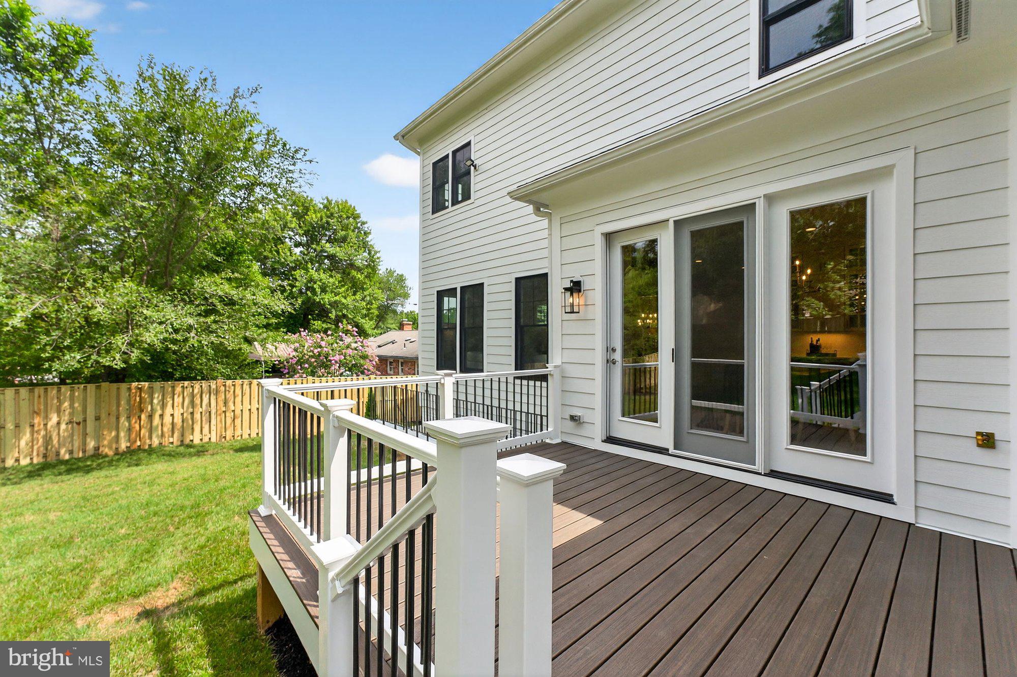 DEVON PARK - Residential