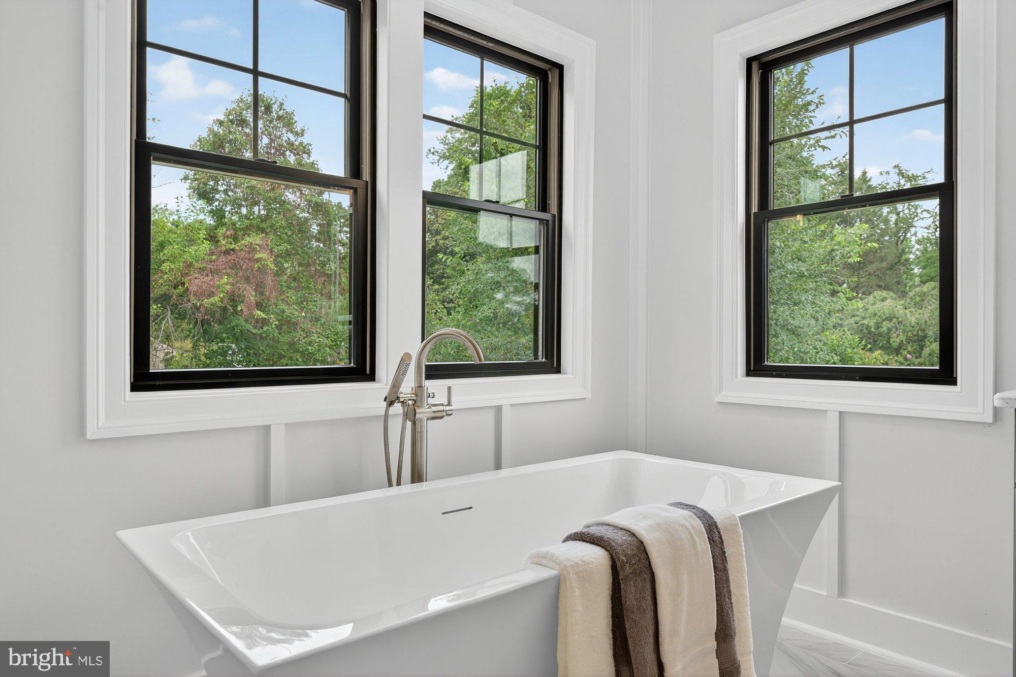 DEVON PARK - Residential